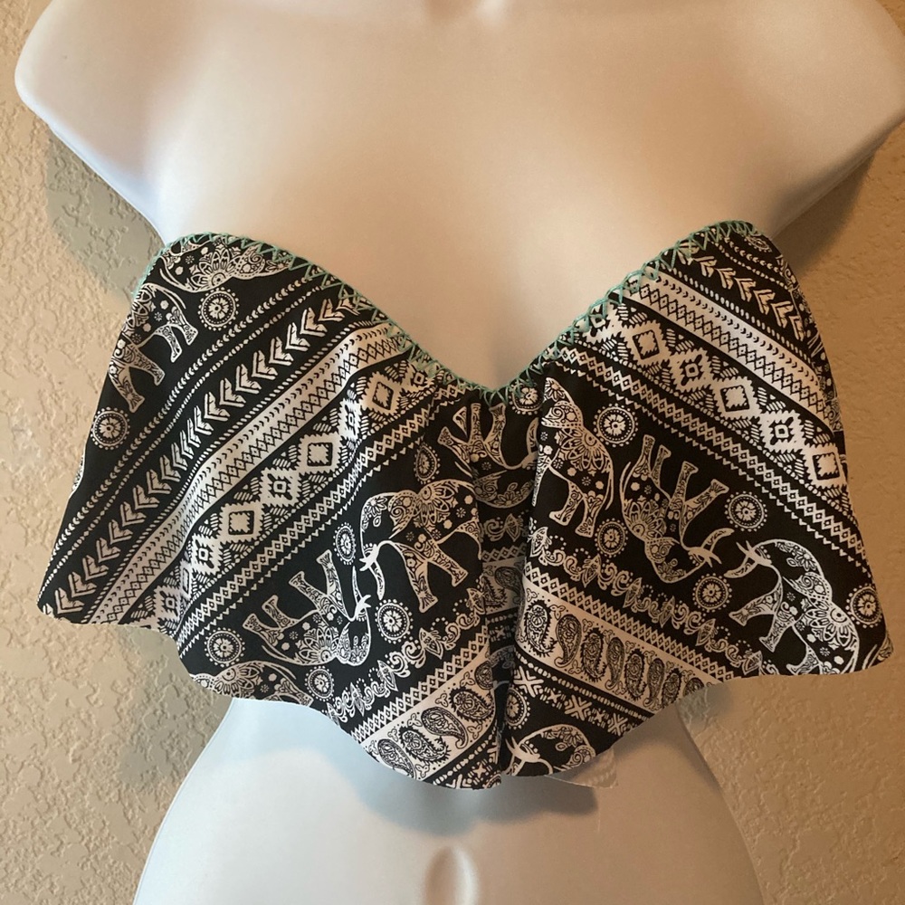 •NWT• Elephant Bikini Top